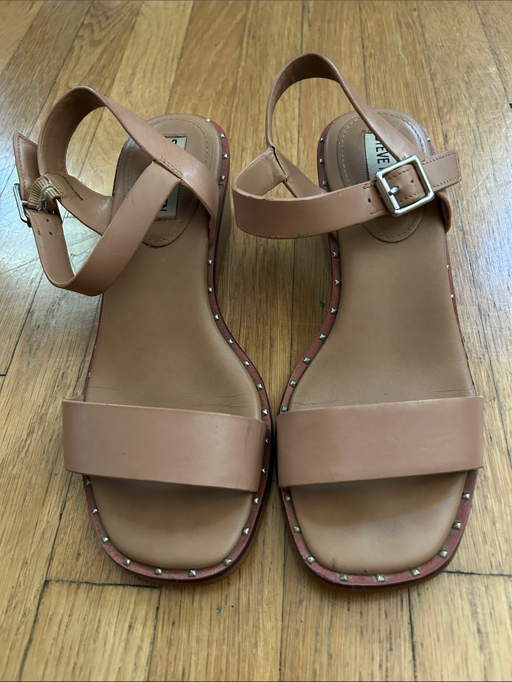Steve Madden Harleigh Studded Wedge Sandals 7